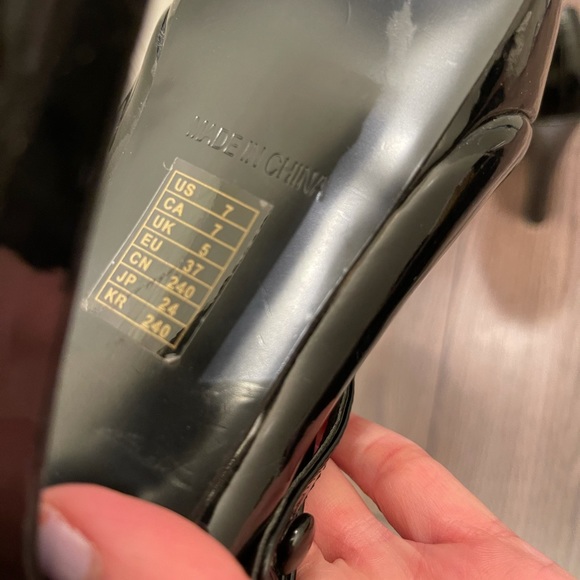 BCBG Heels - Picture 2 of 4